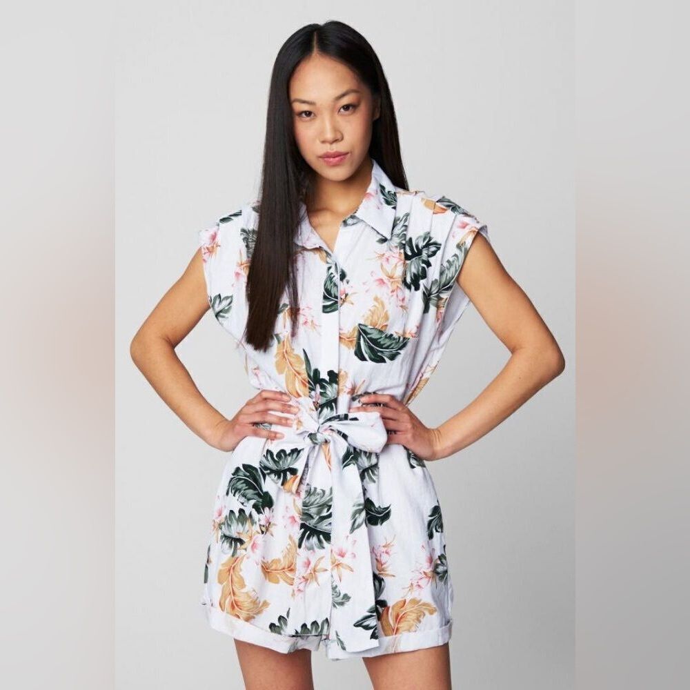 Blank NYC Garden Party Romper Floral Button Front Medium Linen Viscose
